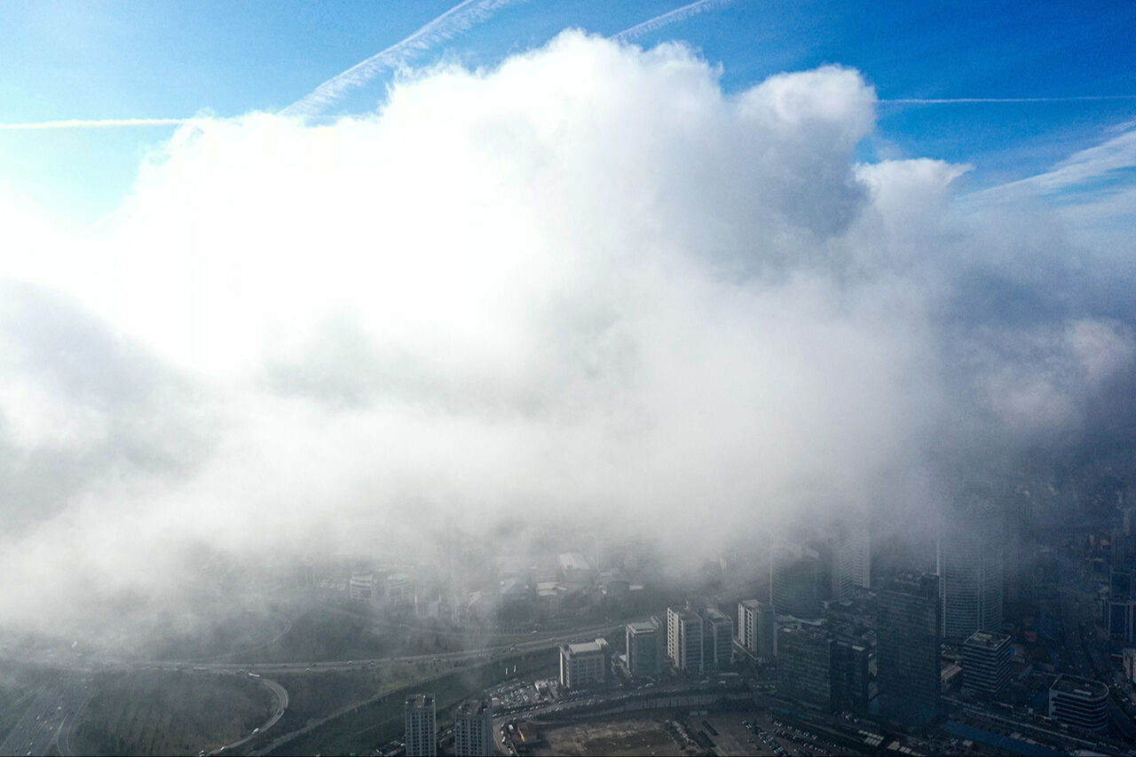 Yoğun sis şehirleri tamamen kapladı! Ortaya kartpostallık fotoğraflar çıktı Yoğun sis şehirleri tamamen kapladı! Ortaya kartpostallık fotoğraflar çıktı - 6. Resim