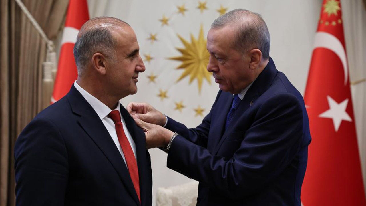 CHP'den istifa eden Serkan Güvenç AK Parti'ye geçti CHP'den istifa eden Serkan Güvenç AK Parti'ye geçti - 2. Resim