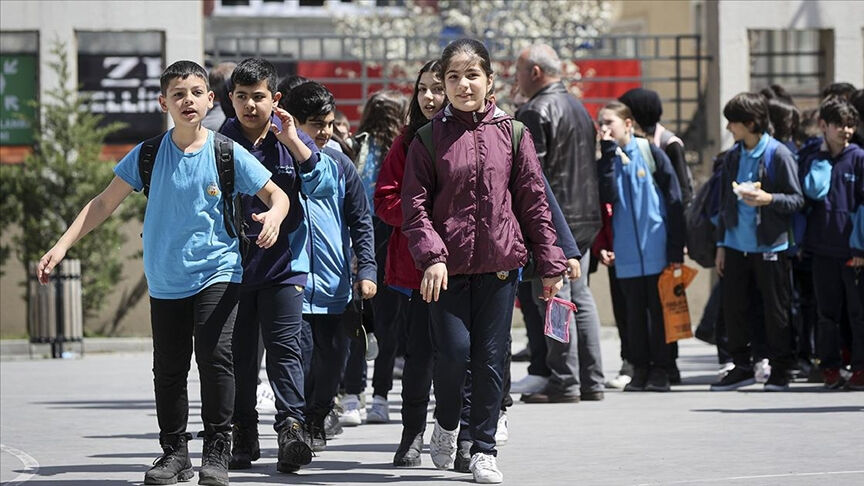 İkinci dönem ara tatil ne zaman? 2025 eğitim öğretim takvimi ile Nisan ara tarihleri belli oldu - 1. Resim