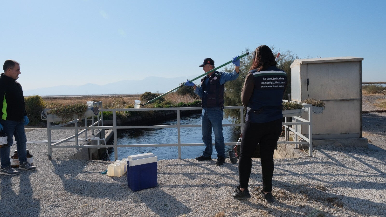 Körfez'in içler acısı halinin nedeni belli oldu! İzmir Büyükşehir Belediyesi'ne milyonlarca liralık ceza Körfez'in içler acısı halinin nedeni belli oldu! İzmir Büyükşehir Belediyesi'ne milyonlarca liralık ceza - 1. Resim