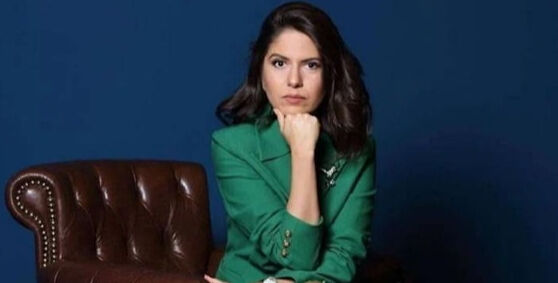 Kübra Par kimdir, canlı yayında ne yaptı? Kübra Par el hareketi hakkında açıklamada bulundu! Kübra Par kimdir, canlı yayında ne yaptı? Kübra Par açıklamada bulundu! - 1. Resim