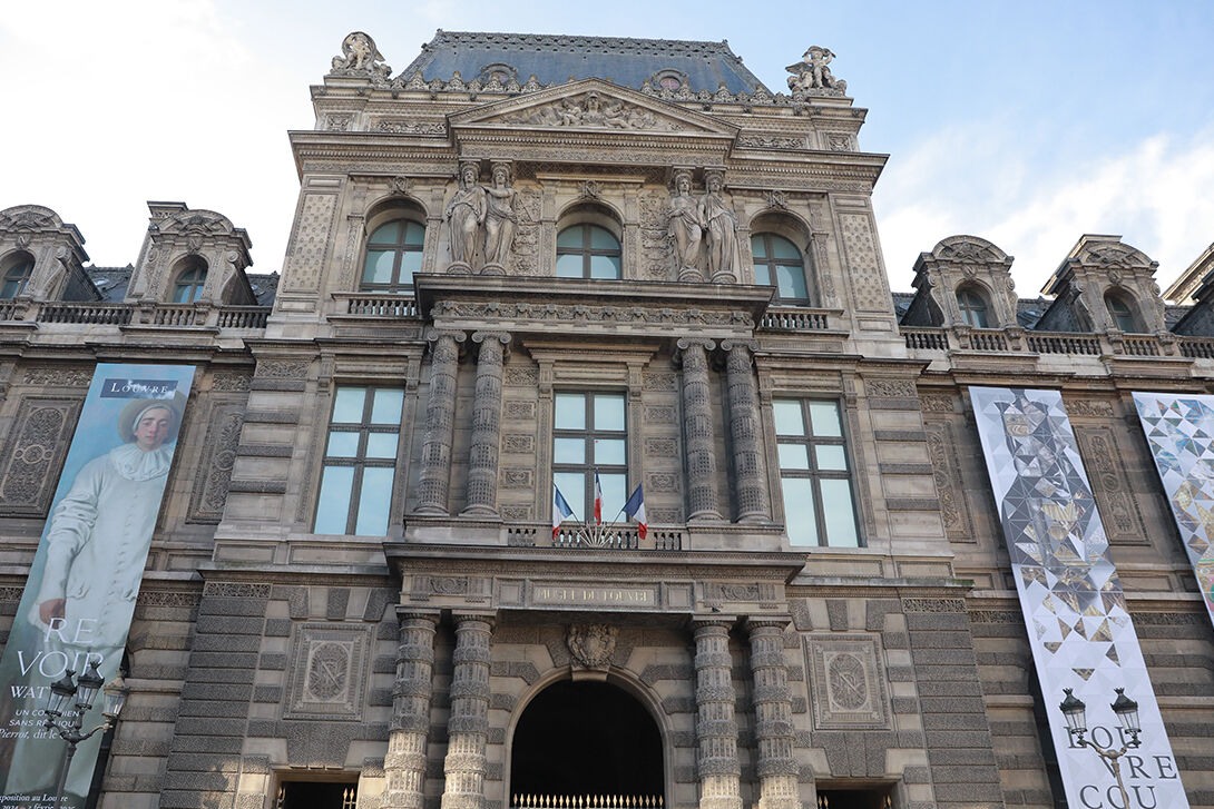 Macron 500 milyon euro arıyor! Louvre Müzesi büyük bir krizle karşı karşıya - 2. Resim