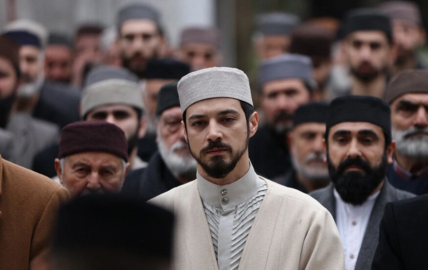 Mert Yazıcıoğlu kimdir, kaç yaşında, nereli? Kızıl Goncalar Cüneyd Efendi karakterini canlandırıyor - 1. Resim