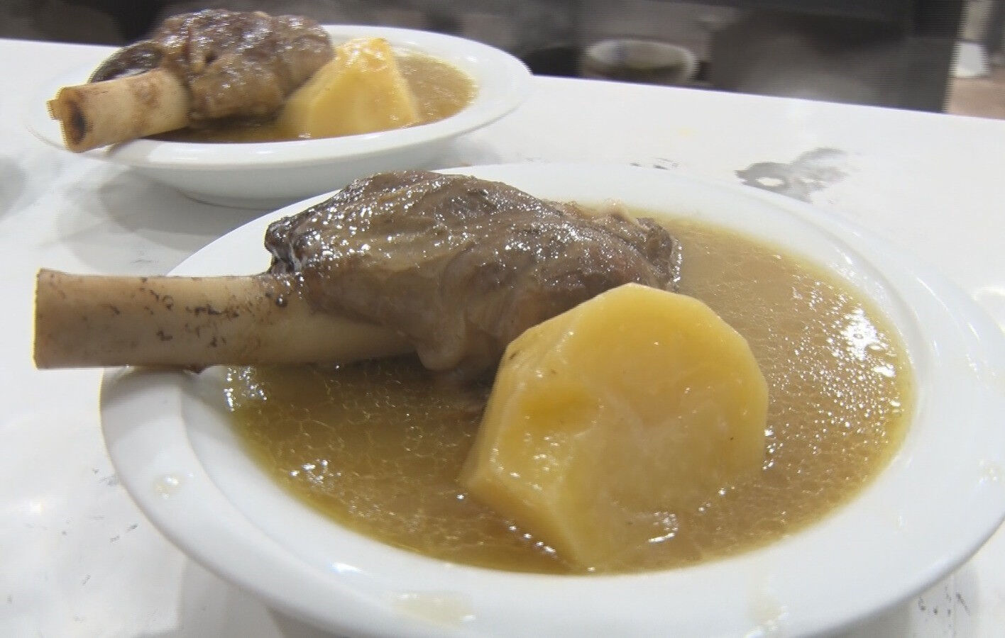 Osmanlı mutfağının asırlık yemeklerini usulü bozmadan yapıyor - 2. Resim