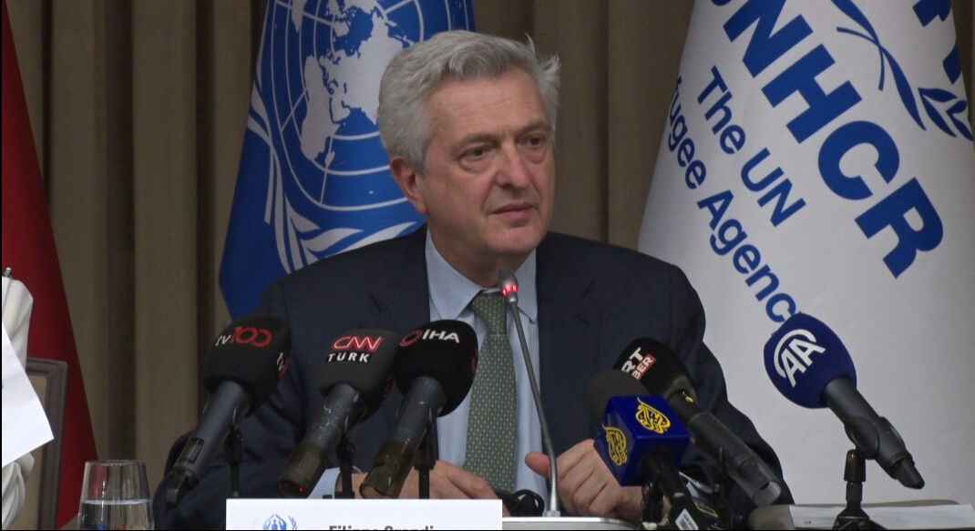 Türkiye'deki Suriyeliler vatanlarına dönüyor! Resmi rakamı açıkladı Türkiye'deki Suriyeliler vatanlarına dönüyor! Resmi rakamı açıkladı - 1. Resim