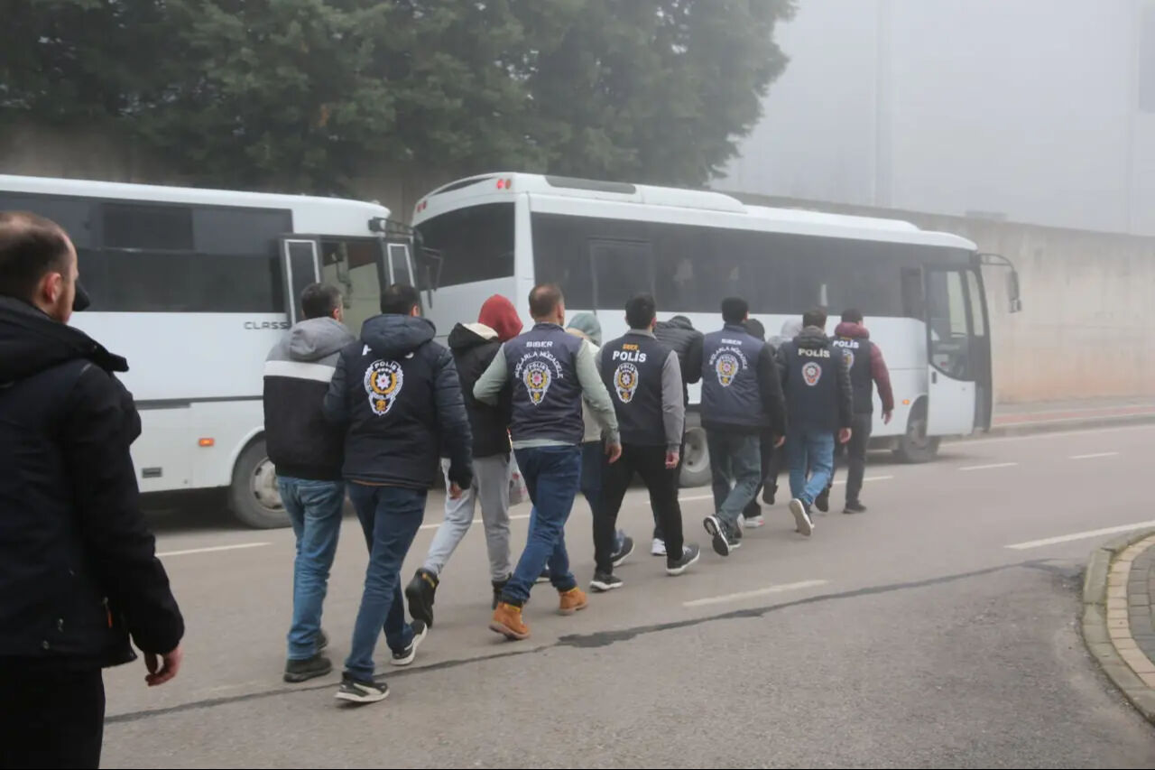 Vatandaşları evcil hayvanlar üzerinden dolandırdılar! 7 ilde operasyon, 33 kişi tutulandı - 2. Resim