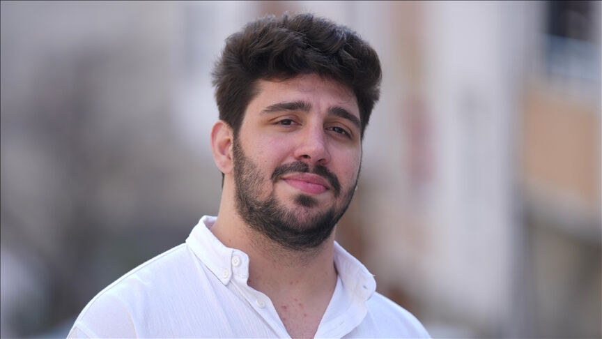 Bahçesinde baktığı kedi kör etti! Sebebini duyan hayret ediyor - 1. Resim