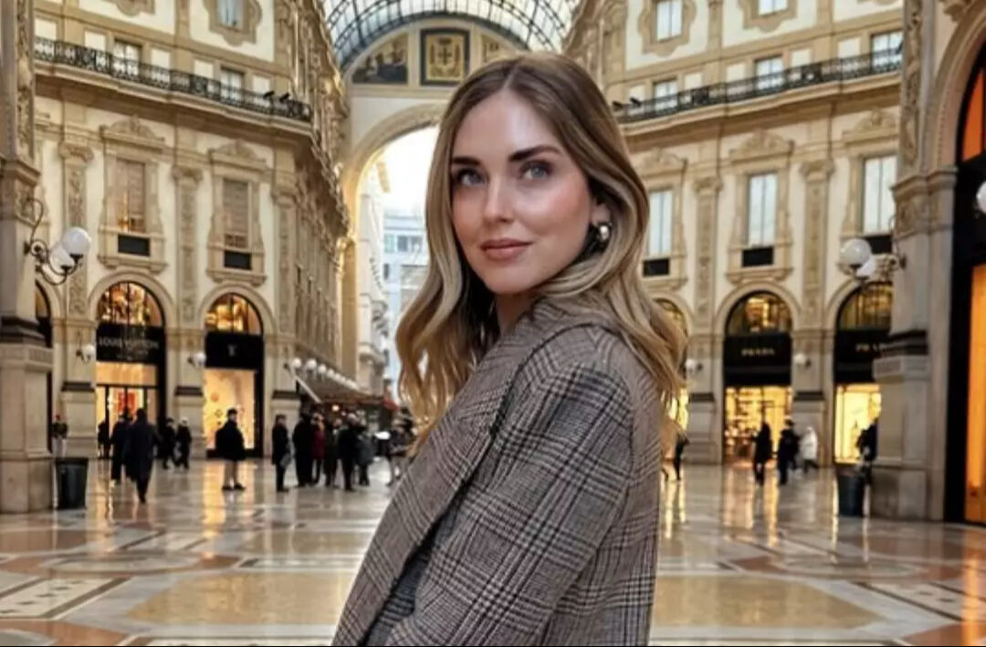 Dünyaca ünlü fenomen Chiara Ferragni için hesap vakti! Dolandırıcılık yöntemi pes dedirtti Dünyaca ünlü fenomen Chiara Ferragni'nin başı yandı! Hayır işi adı altında dolandırıcılıktan yargılanacak - 2. Resim