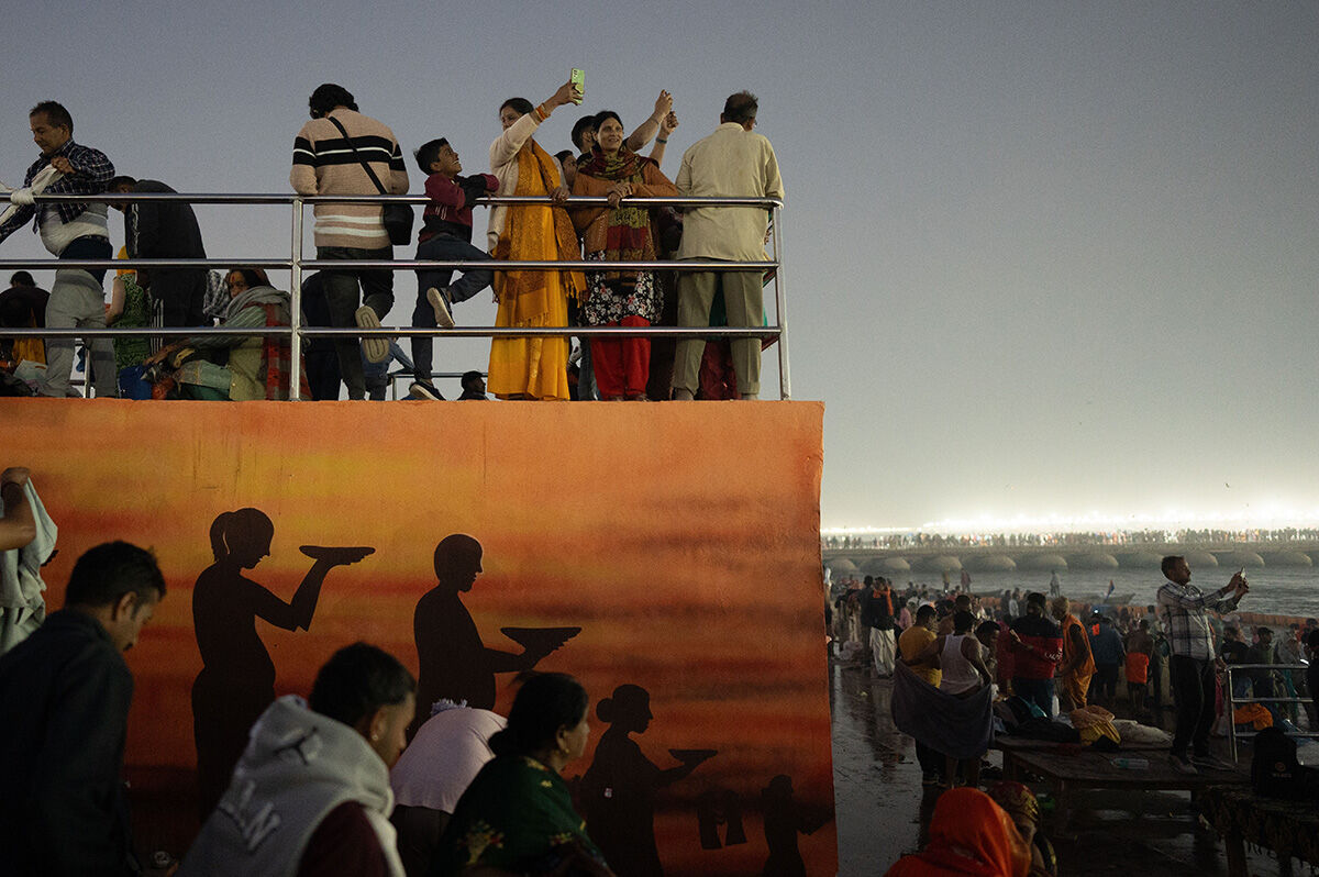 Dünyanın en büyük festivalinde izdiham! Milyonlarca insan suya girmeye çalıştı... Ölü ve yaralı sayısı bilinmiyor - 8. Resim
