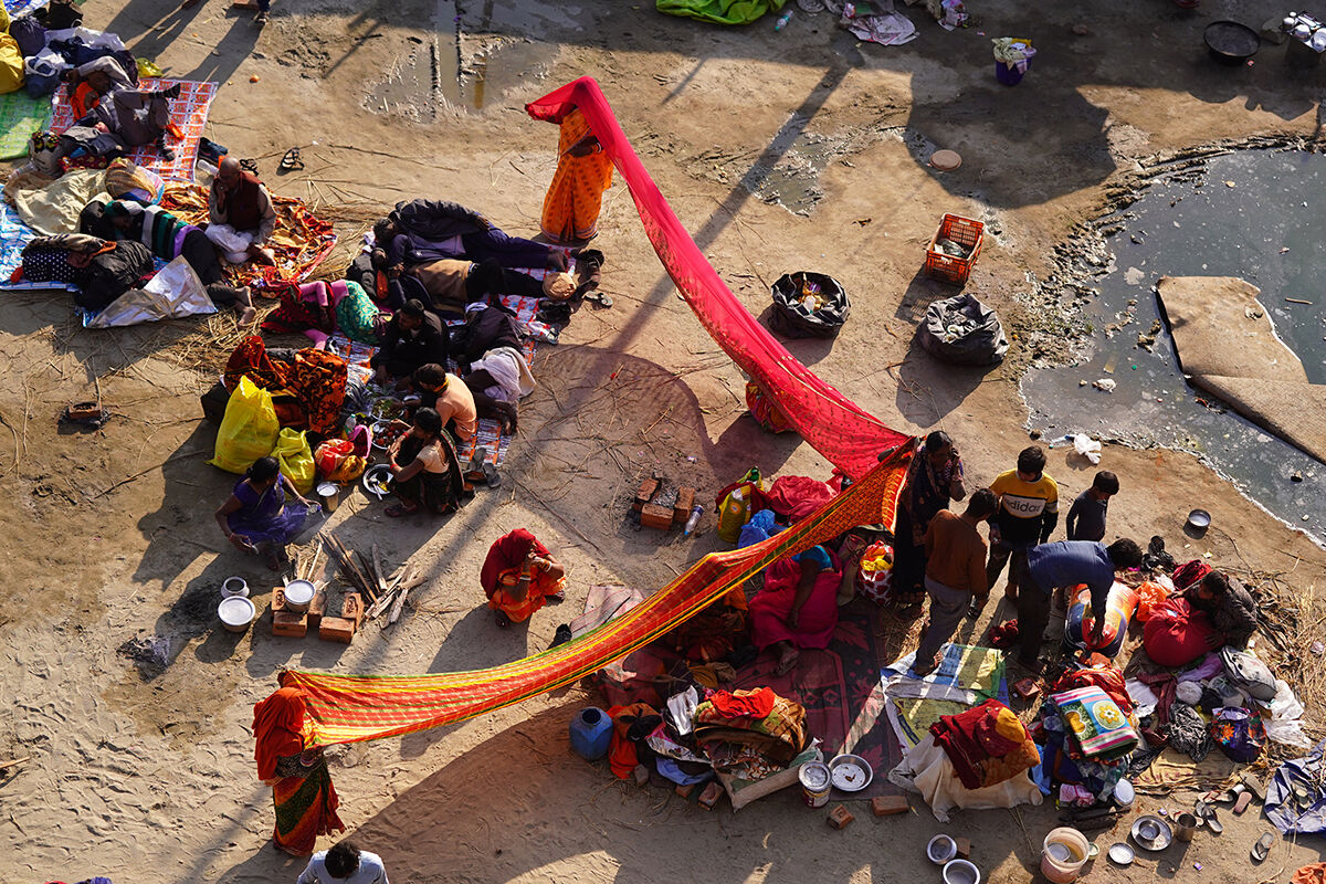 Dünyanın en büyük festivalinde izdiham! Milyonlarca insan suya girmeye çalıştı... Ölü ve yaralı sayısı bilinmiyor - 10. Resim