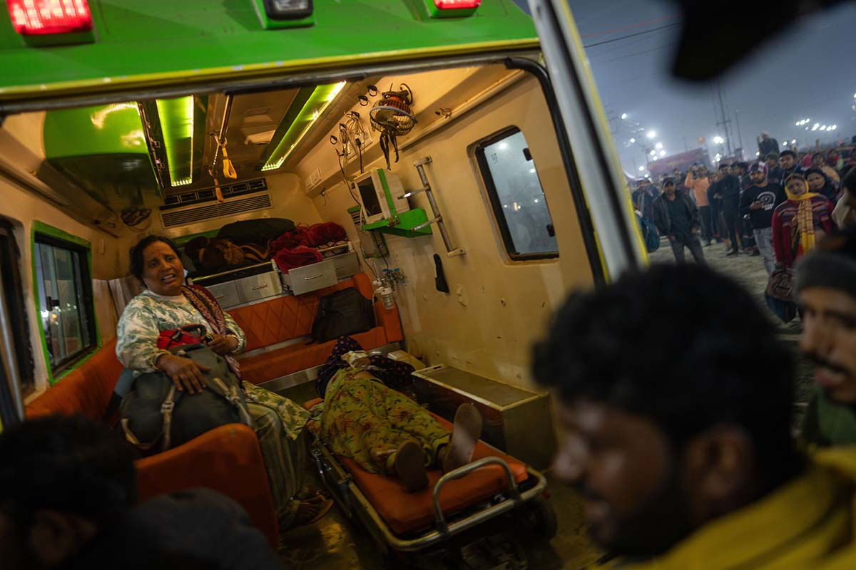 Dünyanın en büyük festivalinde izdiham! On milyonlarca insan suya girmeye çalıştı... Ölü ve yaralı sayısı bilinmiyor - 3. Resim