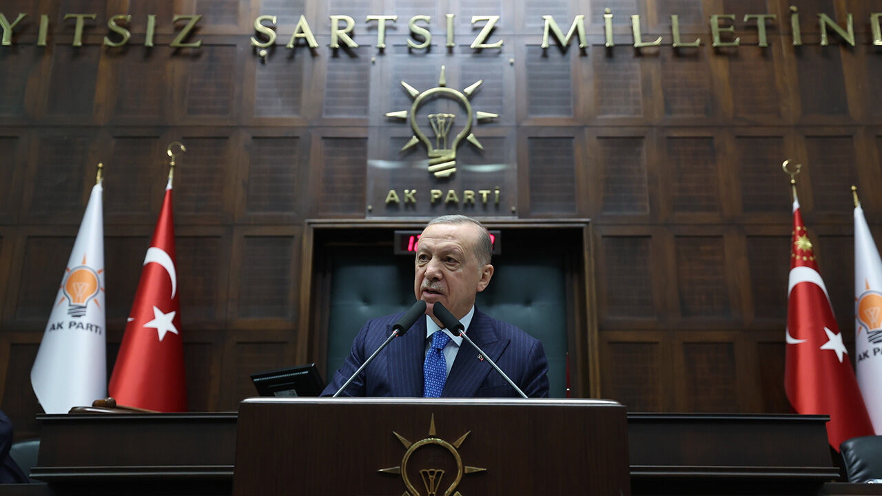 Erdoğan'dan İmamoğlu'na 'turp' göndermesi:  Erdoğan'dan İmamoğlu'na 'turp' göndermesi: