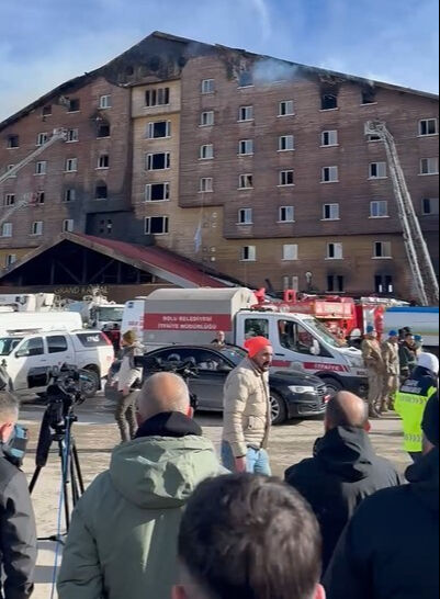 Grand Kartal faciasında skandal iddia! İhmal hem içerde olmuş hem dışarda: Ölüme terk edildiler Grand Kartal faciasında skandal iddia! İhmal hem içerde olmuş hem dışarda: İnsanlar ölüme terk edildi - 2. Resim