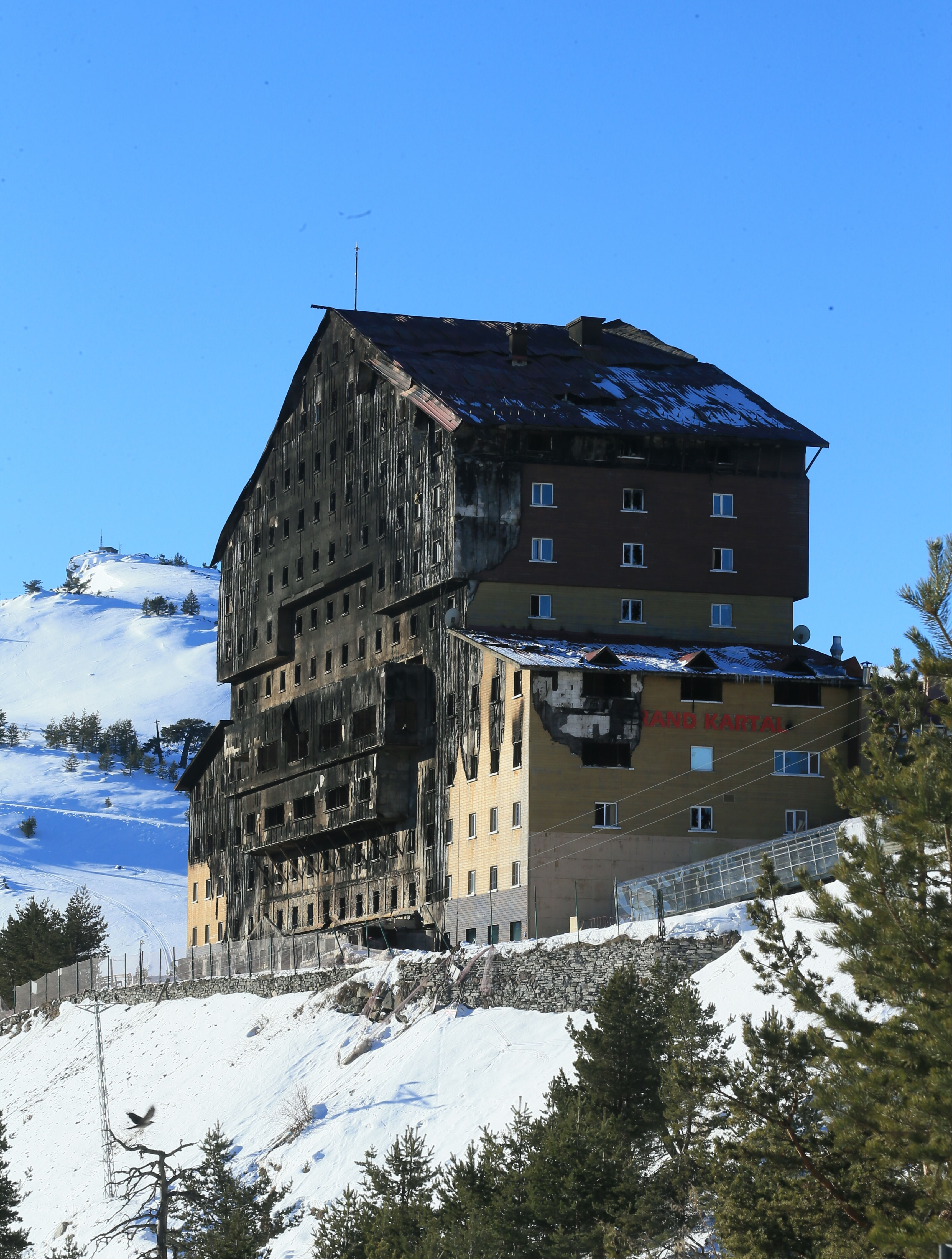 Kartalkaya'daki dehşet otelinin çalışanı o geceyi anlattı: Keşke önüne siper olabilseydim Kartalkaya'daki dehşet otelinin çalışanı o geceyi anlattı: Keşke önüne siper olabilseydim - 2. Resim
