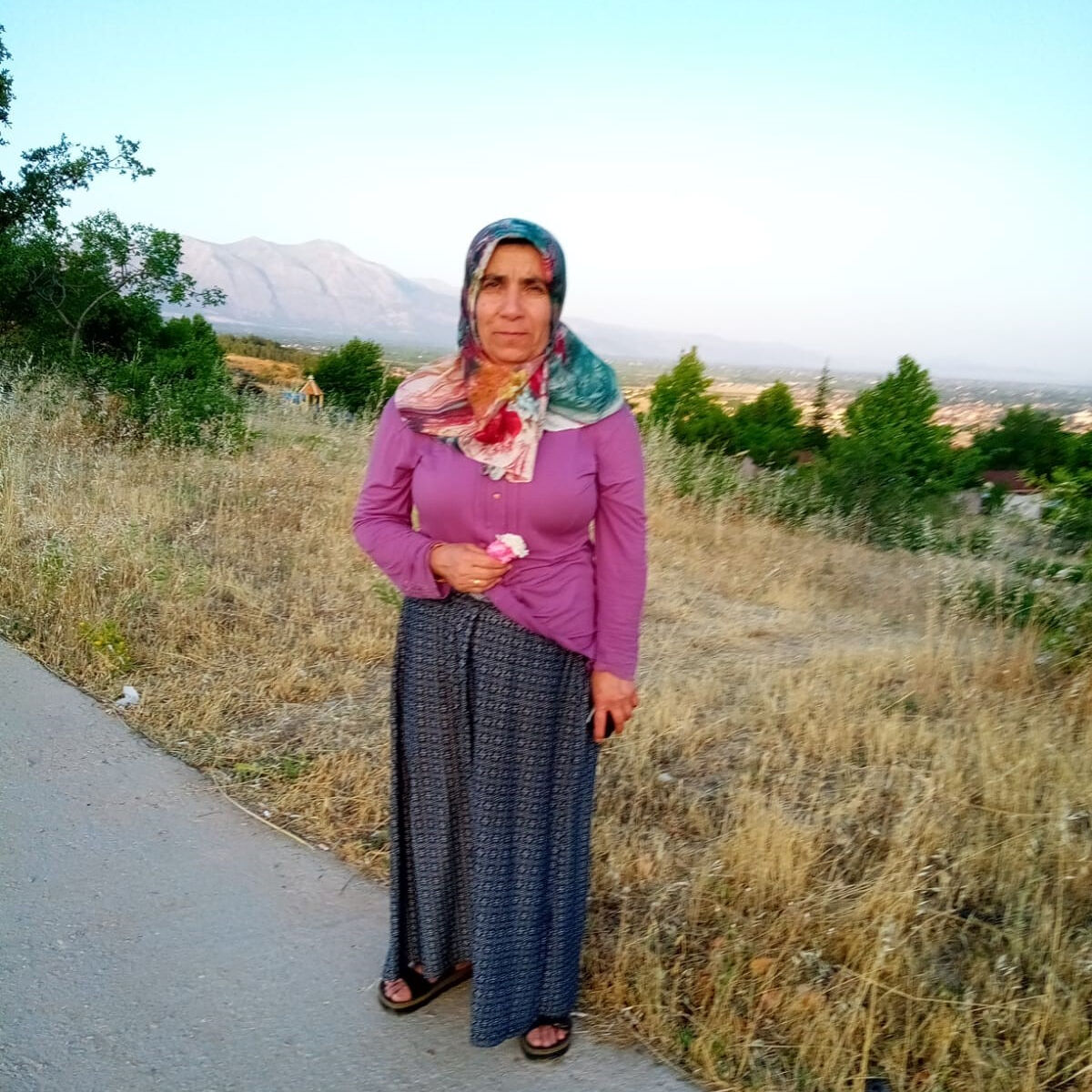 "Komşuya gidiyorum" diye evden çıktı! Cansız bedeni 3 gün sonra çuval içinde bulundu - 2. Resim