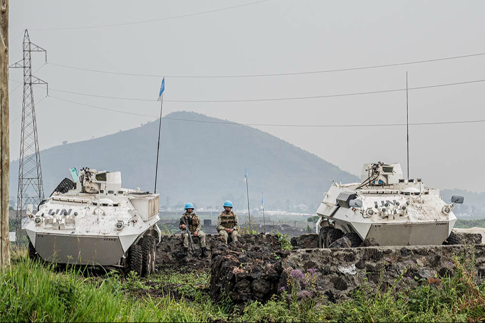 Kongo'da ortalık karıştı, göstericiler sokakları savaş alanına çevirdi! ABD vatandaşlarına 'ülkeyi terk edin' dedi - 6. Resim