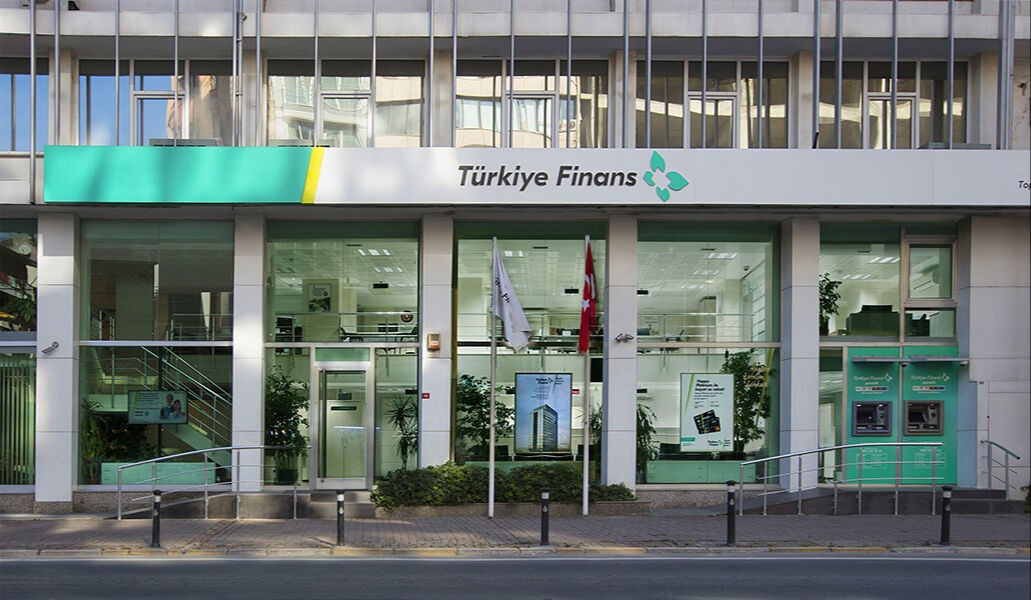 Maaşını taşıyana 24 bin TL! Emekli promosyonlarında yarış kızıştı Maaşını taşıyana 24 bin TL! Emekli promosyonlarında yarış kızıştı - 10. Resim