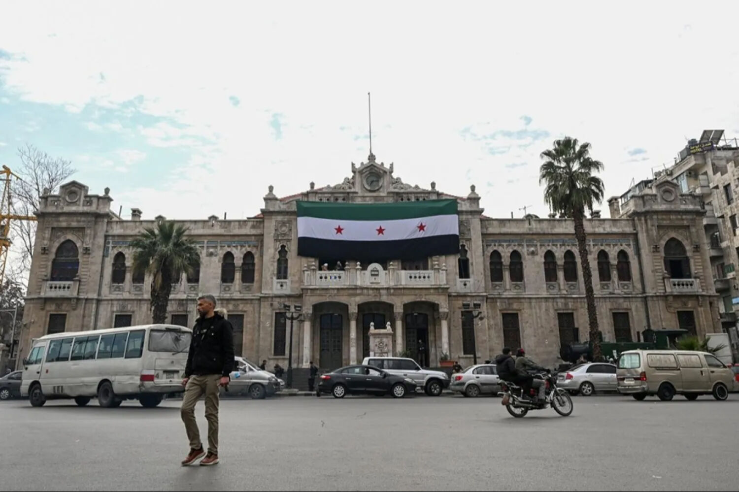 Suriye'de 2012 yasası feshedildi, tüm olağanüstü hal kanunlarını askıya aldı! Suriye'de 2012 yasası feshedildi, tüm olağanüstü hal kanunlarını askıya aldı! - 1. Resim