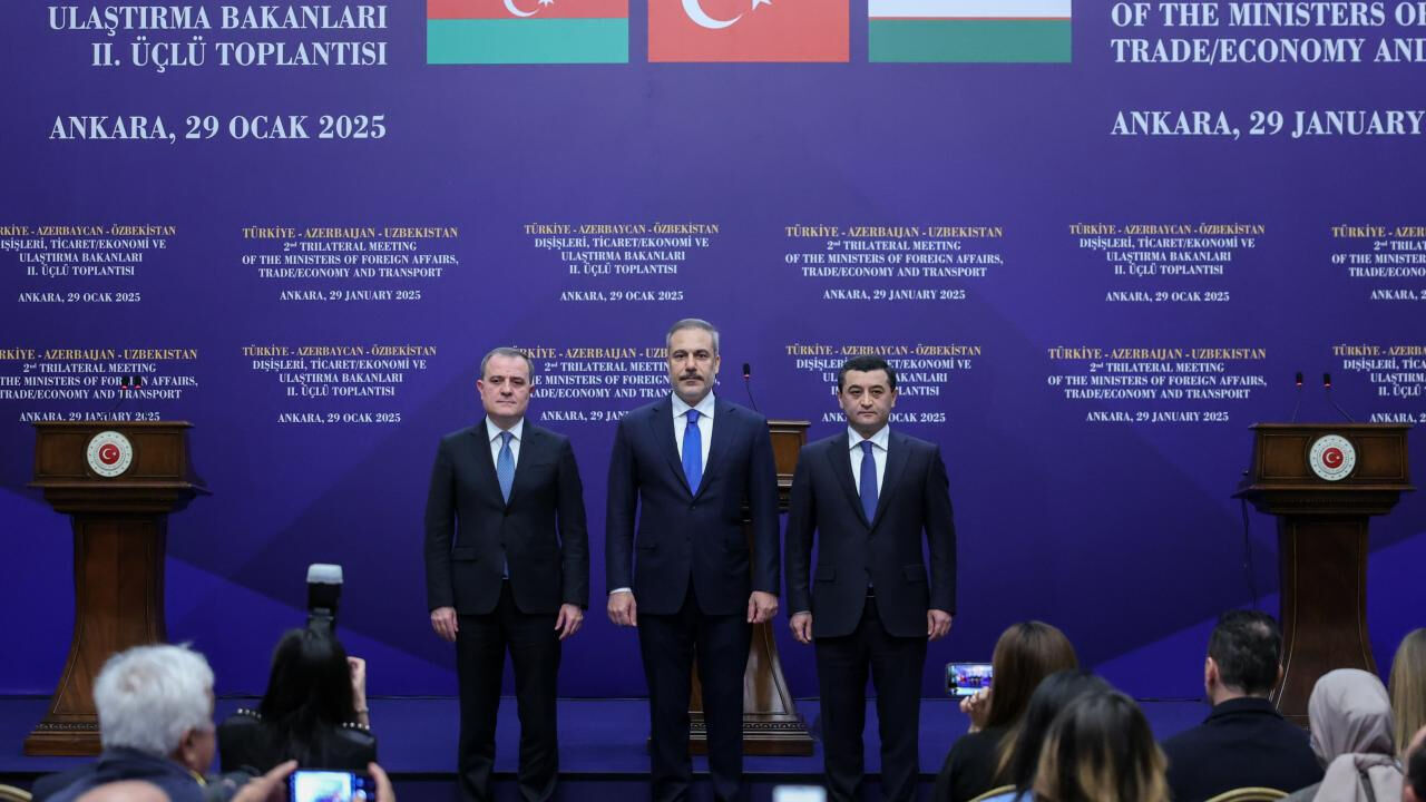 Türkiye-Azerbaycan-Özbekistan imzaladı! İşte Ankara Bildirisi'nin çarpıcı detayları Türkiye-Azerbaycan-Özbekistan imzaladı, Hakan Fidan duyurdu! İşte Ankara bildirisinin çarpıcı detayları - 1. Resim