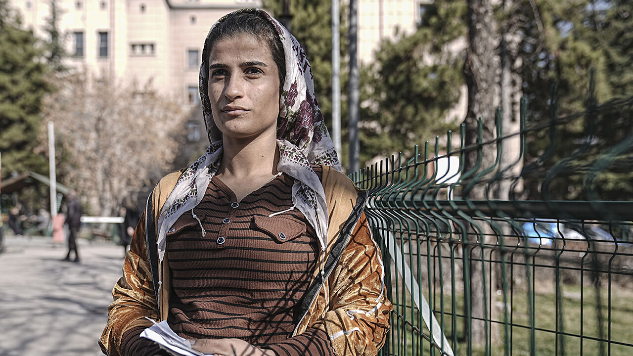 Başıboş köpekler hamile kadına saldırdı! Bebeğin düşme riski var - 2. Resim