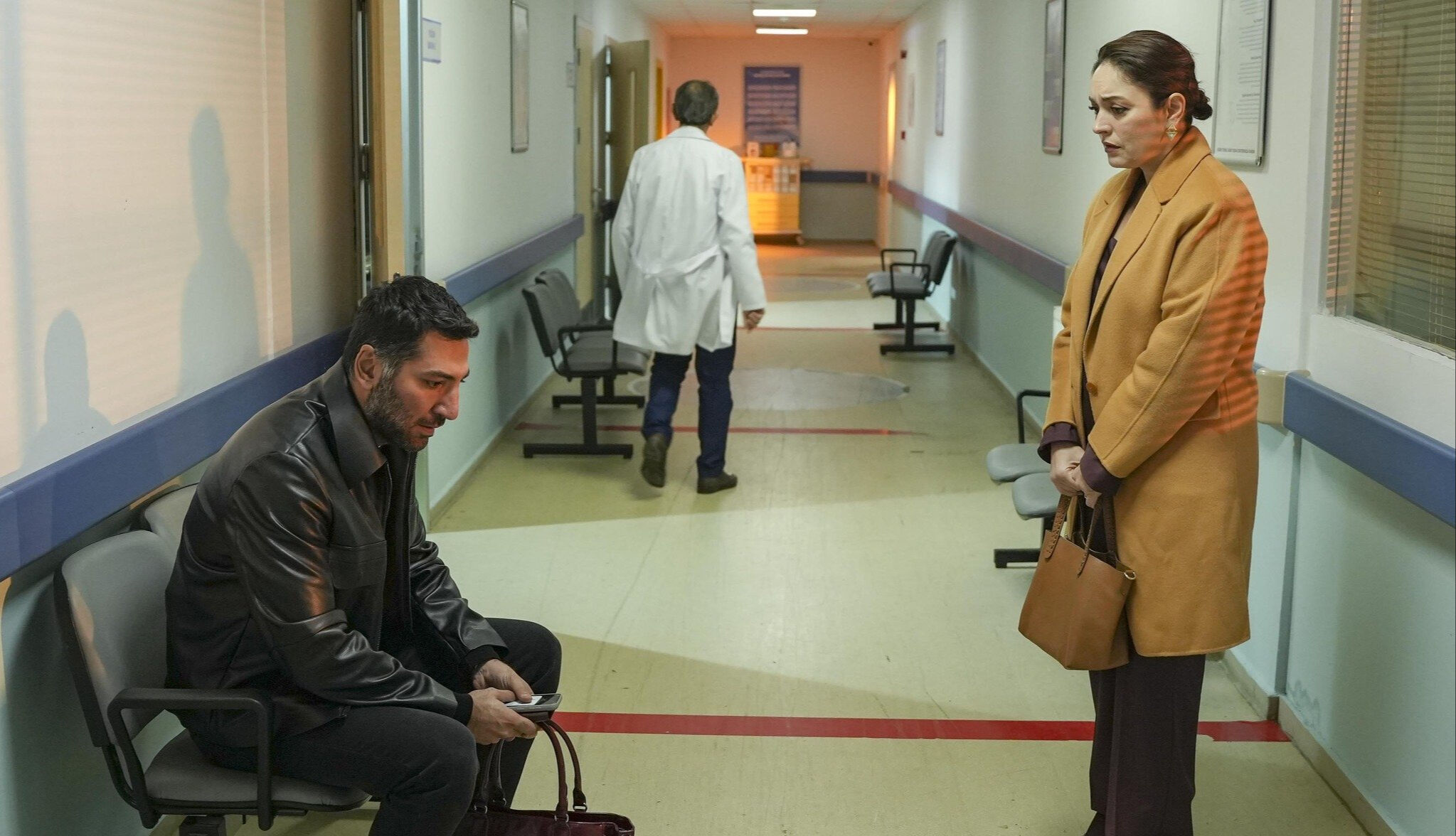 Başka Bir Gün oyuncuları kimler, nerede çekiliyor, konusu nedir? Ezgi Mola ve Salih Bademci başrollerde! - 4. Resim