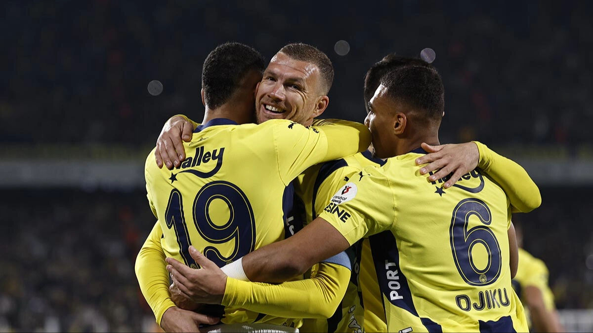 Fenerbahçe'nin ilk 11'i belli oldu! Karşılaşmayı hakem Luis Godinho yönetecek! - 1. Resim