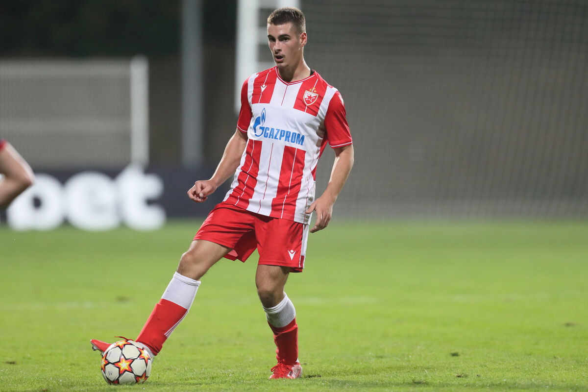 Fenerbahçe'ye gençlik aşısı! Ognjen Mimovic İstanbul'a geliyor - 1. Resim