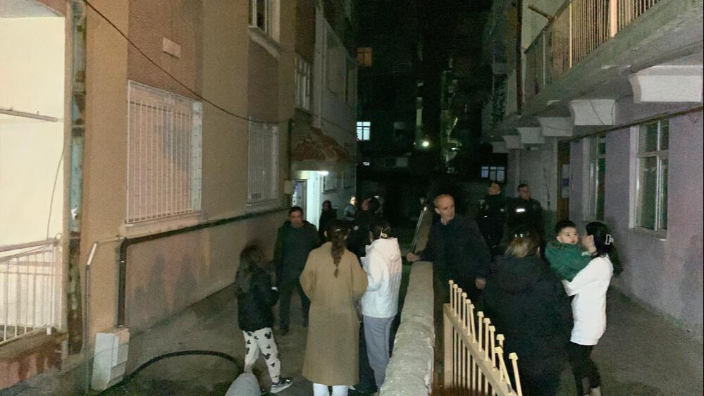 Kahramanmaraş'ta esrarengiz olay! İnsanlar balkona çıkıp yardım istedi - 4. Resim
