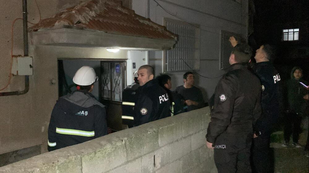 Kahramanmaraş'ta esrarengiz olay! İnsanlar balkona çıkıp yardım istedi - 1. Resim