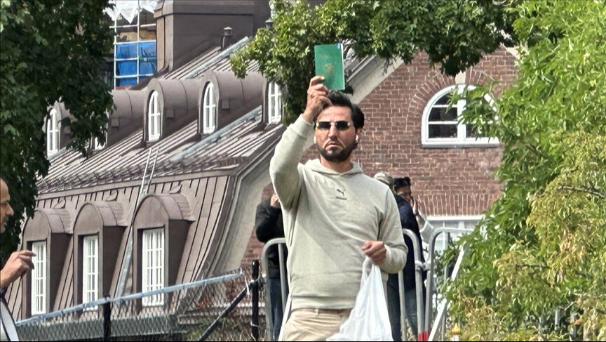 Salwan Momika kimdir, öldü mü? İsveç'te Kur'an-ı Kerim yakmıştı Salwan Momika kimdir, öldü mü? İsveç'te Kur'an-ı Kerim yakmıştı - 1. Resim