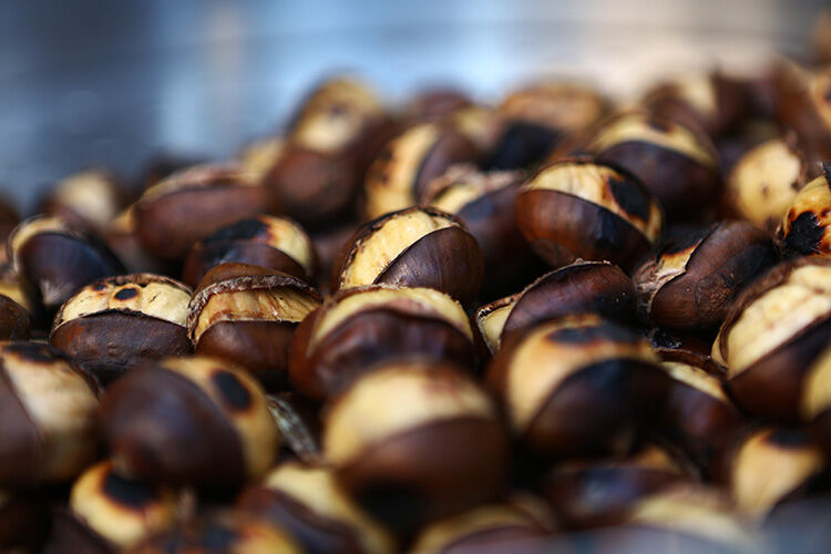 Bu meyveye dikkat! Hem cebi yakıyor hem mideyi...Yerken anlamıyorsunuz ama 4 taneden fazlası kilo aldırıyor! - 3. Resim
