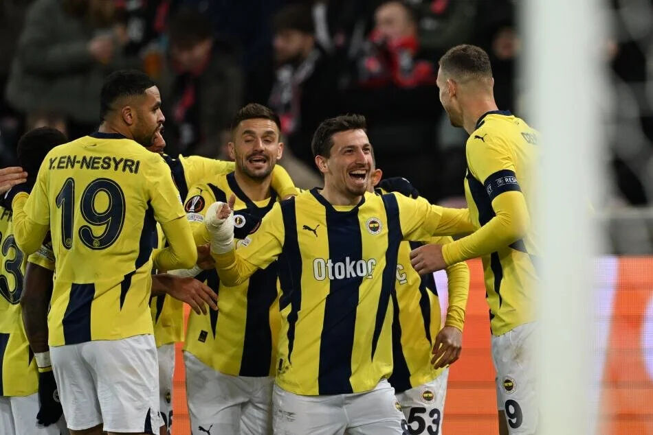 Fenerbahçe terledi, tur atladı! Spor yazarlarından Fenerbahçe yorumları - 2. Resim