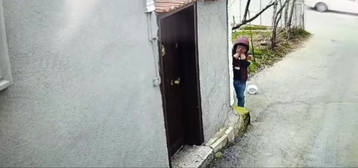 Polisle saklambaç oynayan kapkaççı 24 saat içinde sobelendi...O anlar kamerada - 3. Resim