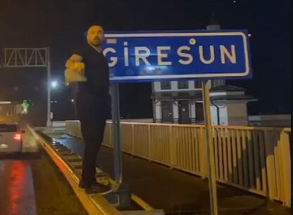 Yıllar sonra memleketine döndü, bakın ilk hareketi ne oldu - 1. Resim