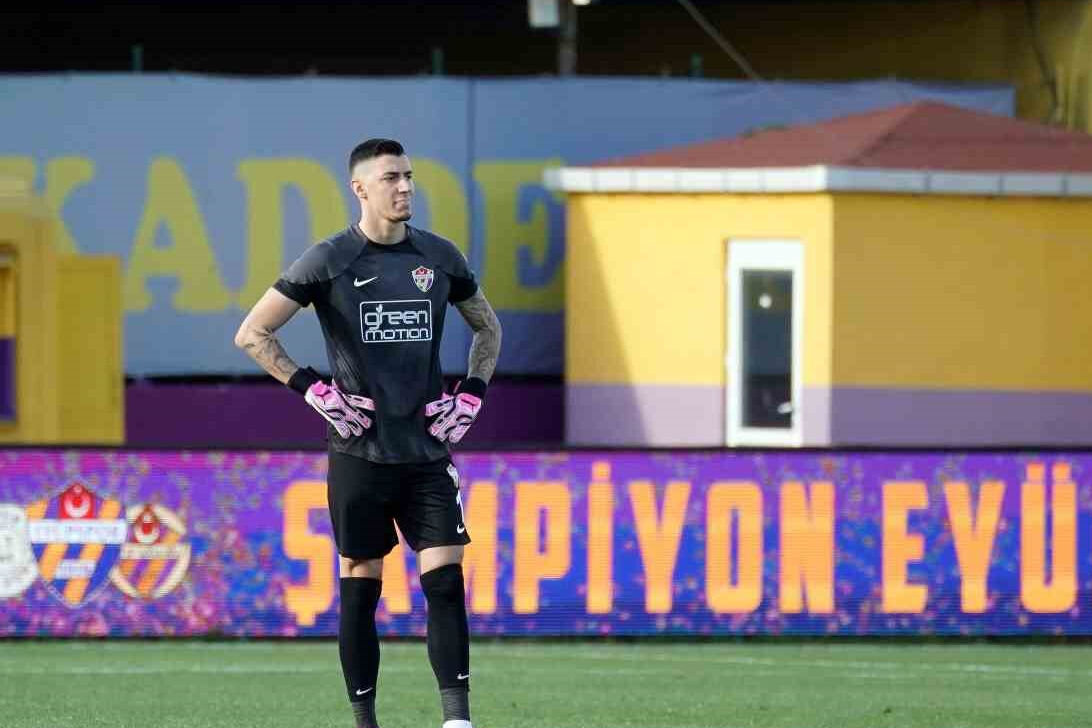 Berke Özer Süper Lig deviyle anlaştı! Berke Özer Süper Lig deviyle anlaştı! - 1. Resim