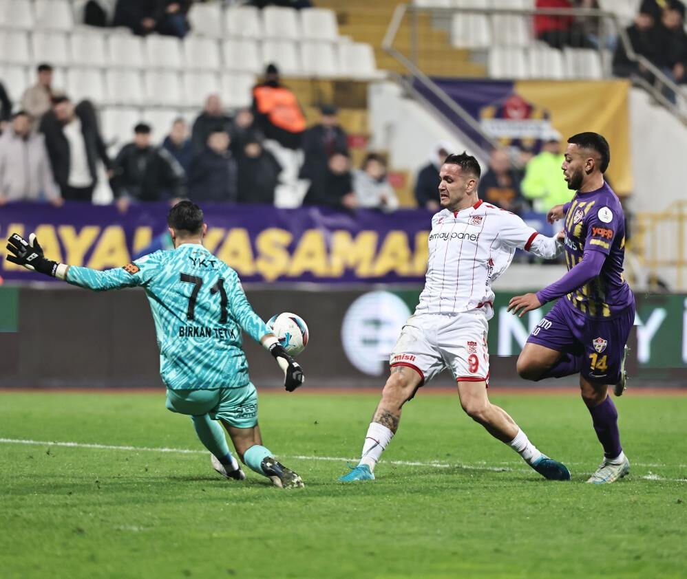 Sivasspor kaybetti! Ömer Erdoğan ve Rey Manaj tartıştı - 1. Resim
