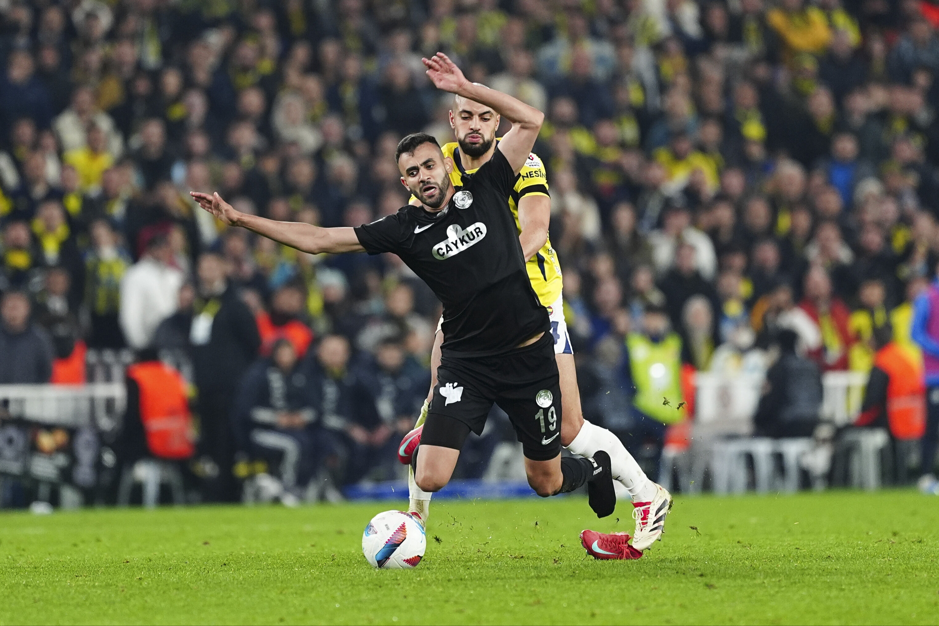 Fenerbahçe-Rizespor'un olaylı pozisyonları değerlendirildi! BeIN Trio ekibi Fenerbahçe-Rizespor'un olaylı pozisyonlarını değerlendirdi! - 1. Resim