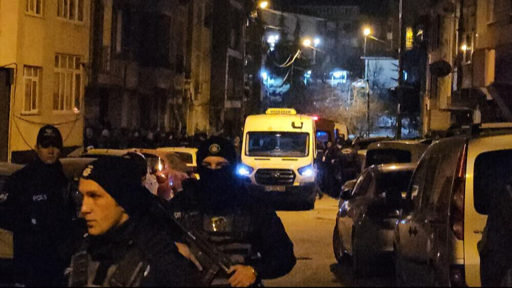 17 yaşındaki çocuk ailesini katletmişti! 40 yaşındaki sevgili ifade verecek - 3. Resim