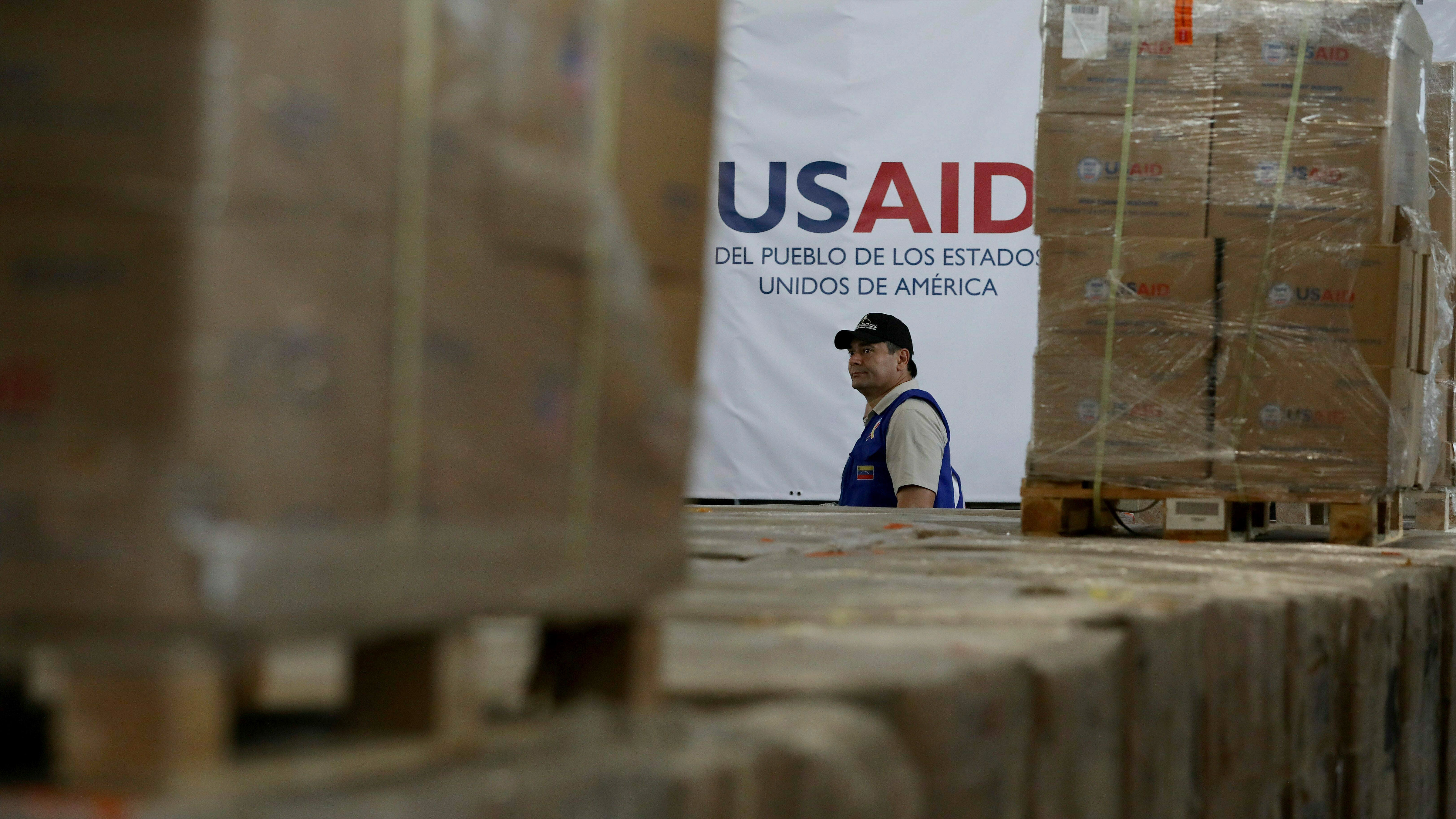 40 milyar dolar tahsis edilmişti, 'suç örgütü' denip kapatıldı! 600'den fazla personel erişimi kesildi - 1. Resim