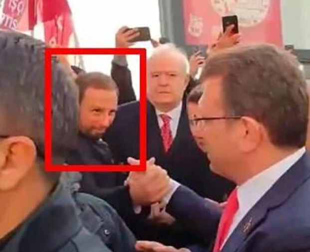 Ahmet Davutoğlu affetmedi! Ekrem İmamoğlu'na desteğe giden başkanın bileti kesildi Ahmet Davutoğlu affetmedi! Ekrem İmamoğlu'na desteğe giden başkanın bileti kesildi - 2. Resim