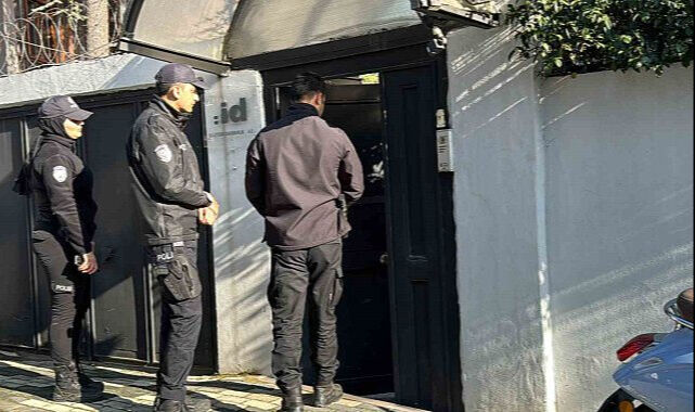 Ayşe Barım olayında yeni yazışmalar ortaya çıktı! Olay detay: "O yapımcıya sakın oyuncu vermeyin" Ayşe Barım'ın yazışmaları ortaya çıkmıştı! Olay detay: