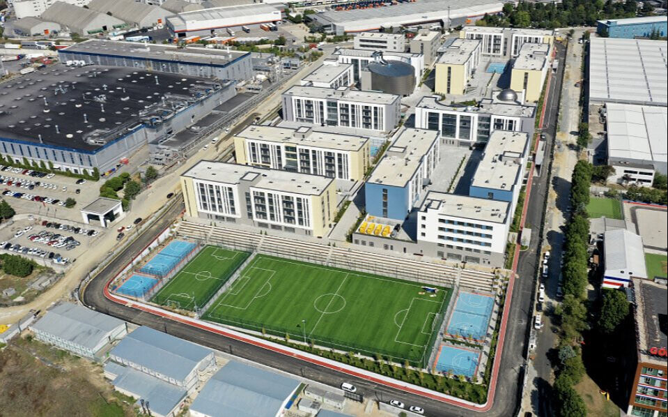 Esenyurt Recep Tayyip Erdoğan Eğitim Külliyesi nerede, nasıl gidilir? Türkiye'nin en büyük lise yerleşkesi bugün açıldı Esenyurt Recep Tayyip Erdoğan Eğitim Külliyesi nerede, nasıl gidilir? Türkiye'nin en büyük lise yerleşkesi bugün açıldı - 2. Resim