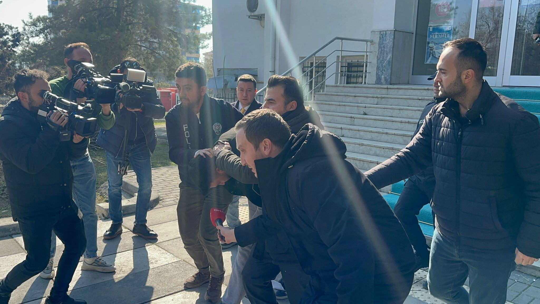 Hem genç kızı hem köpeğini dakikalarca darbetmişti: 'Barışmadı' diye öldürmek istedi! - 2. Resim