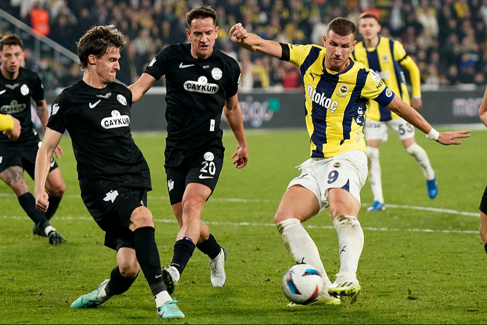 Nefes kesen maç! Fener kırmızıda geçti, 7 maçta gol atan Nesyri cezalı duruma düştü Nefes kesen maç! Fener kırmızıda geçti, 7 maçta gol atan Nesyri cezalı duruma düştü - 1. Resim