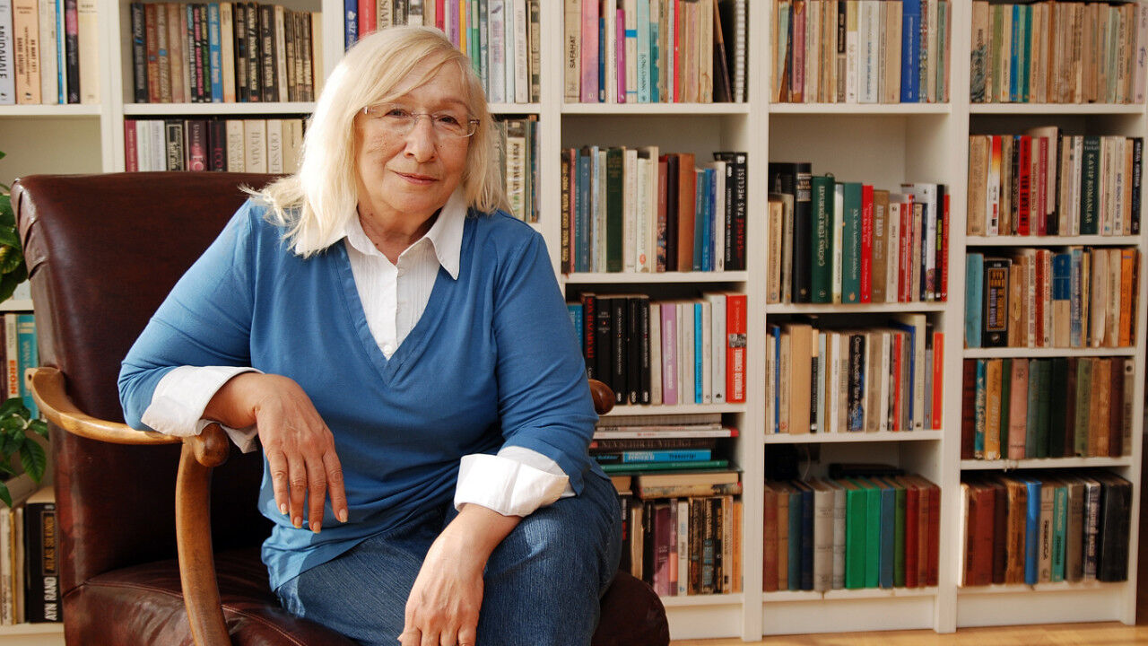 Yazar, akademisyen ve sosyolog Alev Alatlı kısaca kimdir? Yazar, akademisyen ve sosyolog Alev Alatlı kısaca kimdir? - 1. Resim