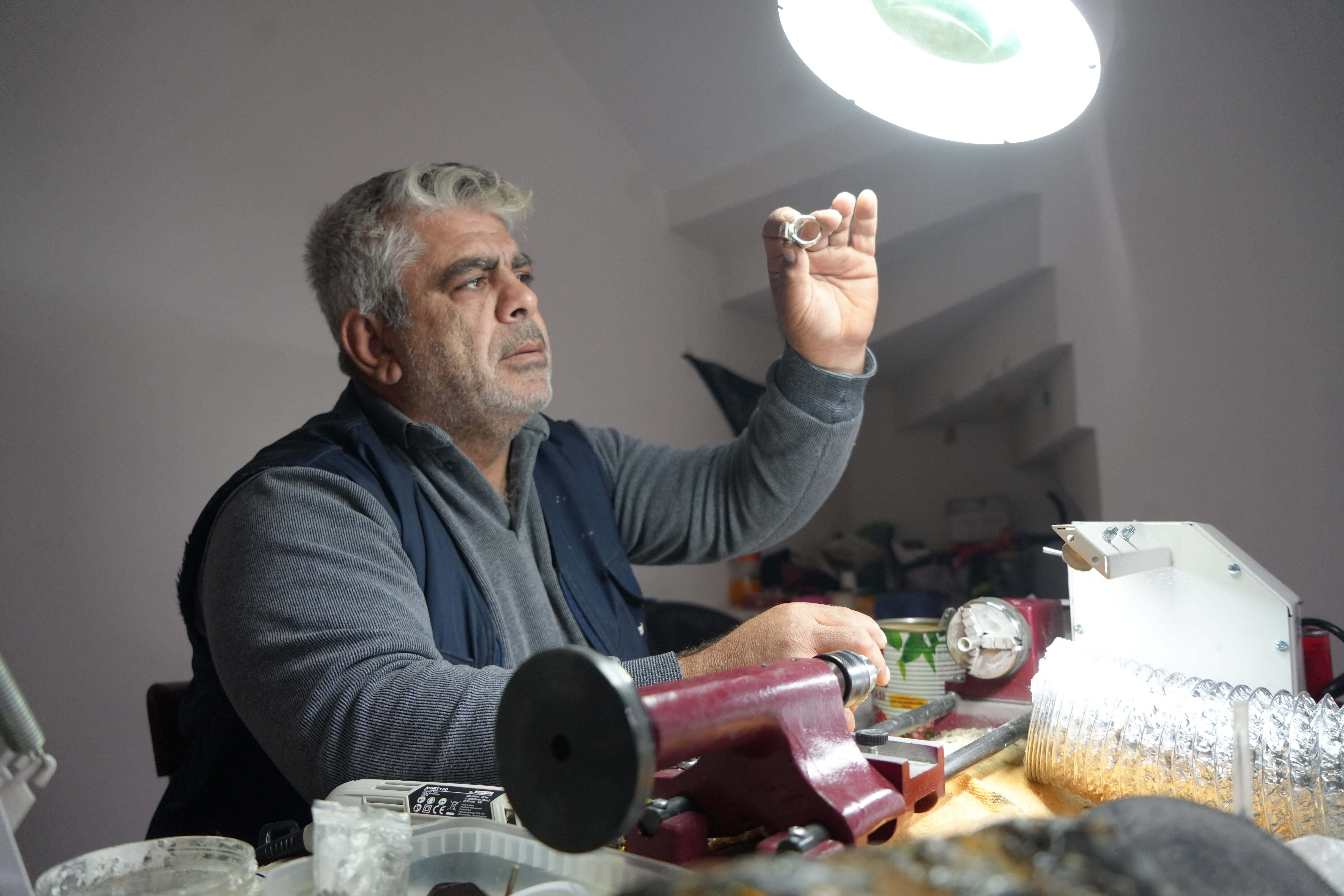 20 metrekarelik dükkanda yapıp dünyaya satıyor! Gramı dolar üzerinden işlem görüyor 20 metrekarelik dükkanda yapıp dünyaya satıyor! Gramı dolar üzerinden işlem görüyor - 4. Resim