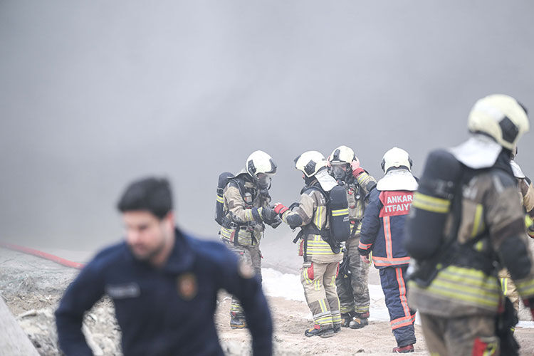 Ankara yangını neden çıktı? Çankaya inşaat alanında kırmızı alarm verildi - 1. Resim