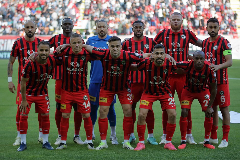 Başakşehir - Çorum FK maçı hangi kanalda, ne zaman, saat kaçta? Maçın hakemi Melih Kurt oldu! - 2. Resim