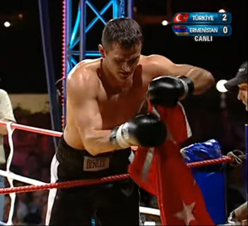 Cami görevlisini hastanelik etmişti! Dünya şampiyonu milli boksör Yavuz Özden tutuklandı Cami görevlisini hastanelik etmişti! Dünya şampiyonu milli boksör Yavuz Özden tutuklandı - 1. Resim