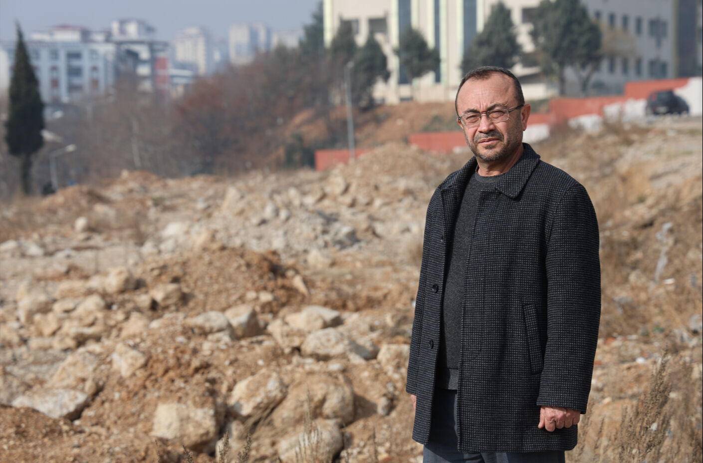 Depremde eşi ve kızlarını kaybeden imam anlattıklarıyla yürekleri dağladı Depremde eşi ve kızlarını kaybeden imam anlattıklarıyla yürekleri dağladı - 2. Resim